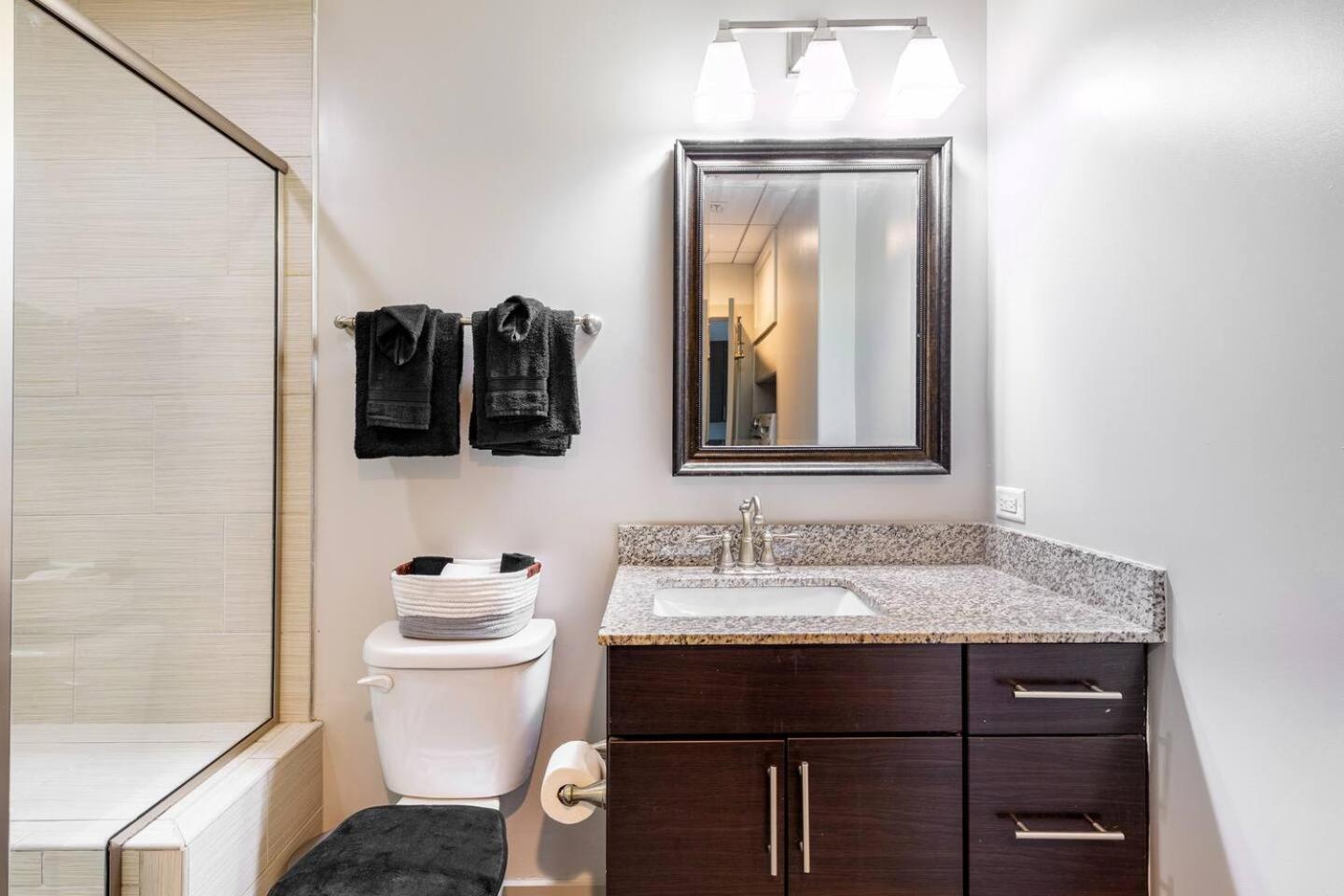 Luxury Inner Harbor Apartment Baltimore Exterior photo