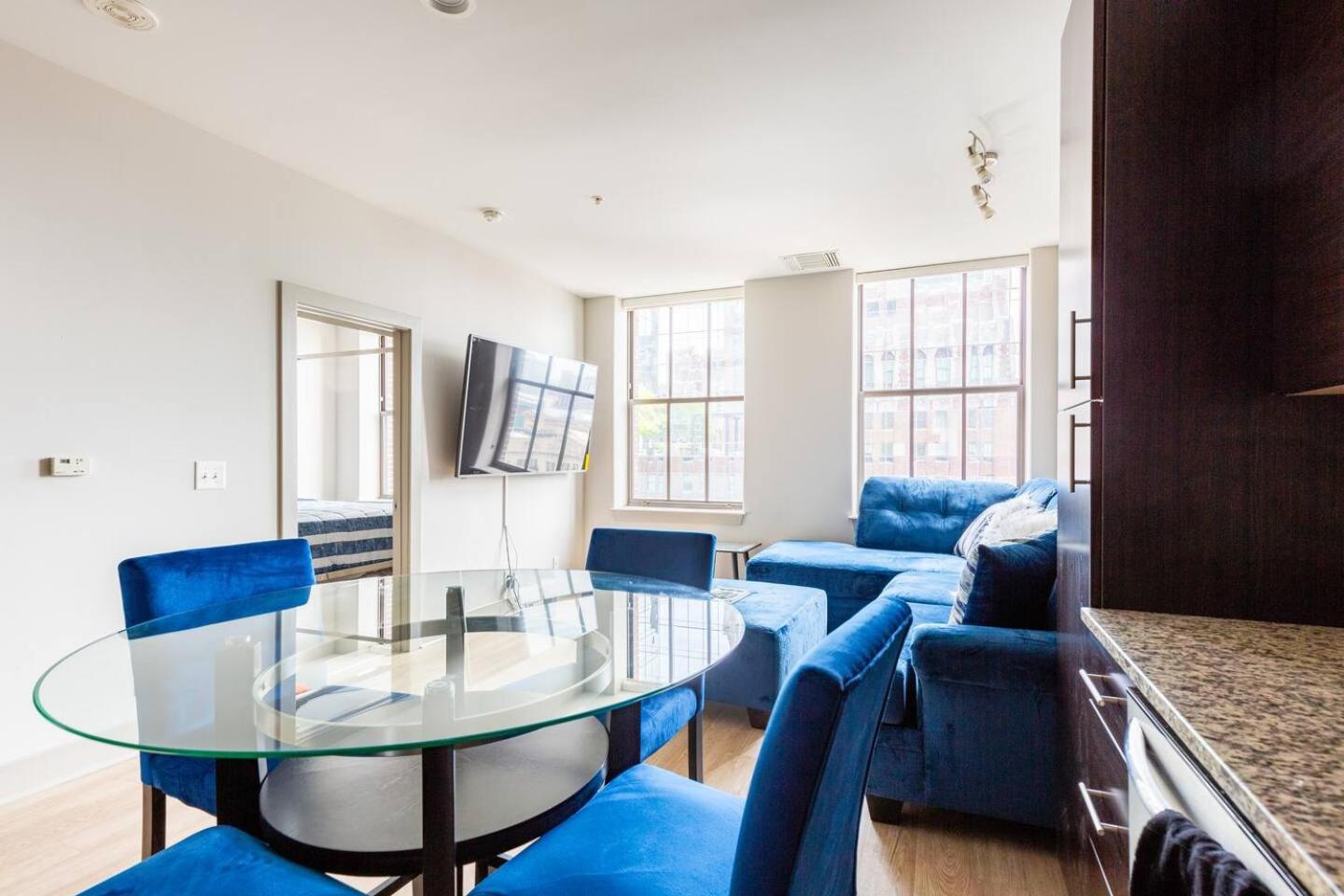 Luxury Inner Harbor Apartment Baltimore Exterior photo