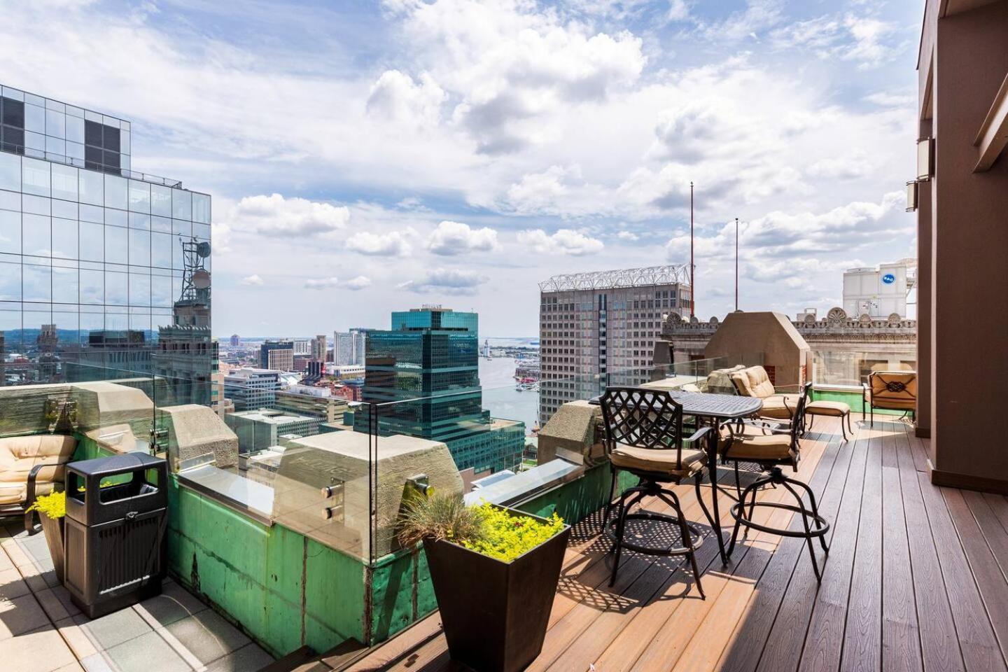 Luxury Inner Harbor Apartment Baltimore Exterior photo